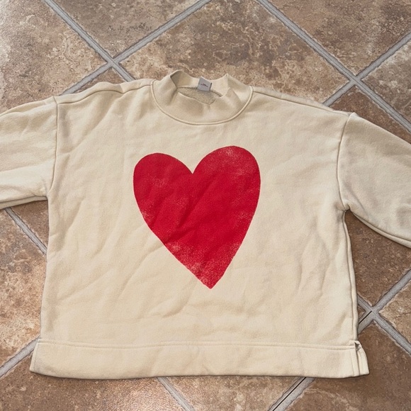 OLD NAVY KIDS/GIRLS LRG 10/12 Cream Sweatshirt with Red Heart Long Sleeve - Picture 2 of 10